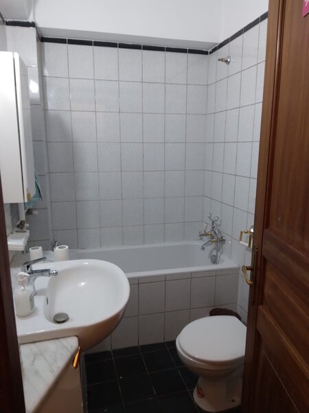 Primaverii, ultracentral,